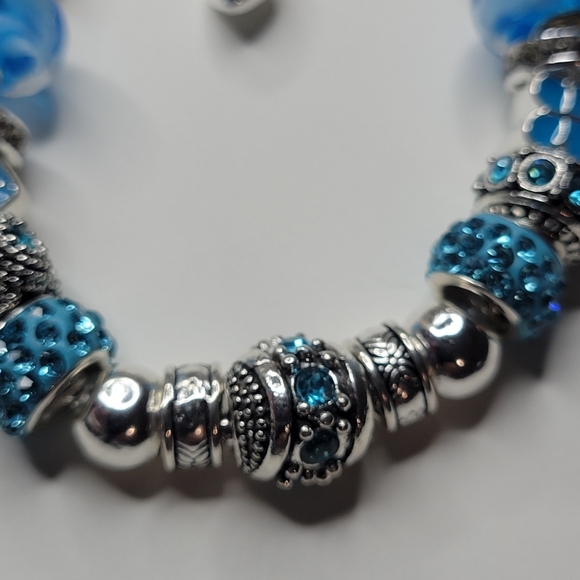 NWT Pandora Style Snake Chain Charm Bracelet Hearts Butterflies Aqua Blue Silver - Picture 5 of 7